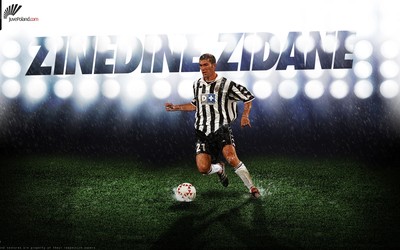 乐竞体育热评-内马尔训练中穿复古球鞋引潮流